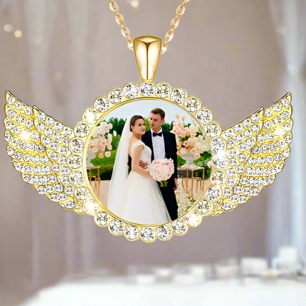 Personalized Gold Memory Pendant. Diameter 1.18 inch